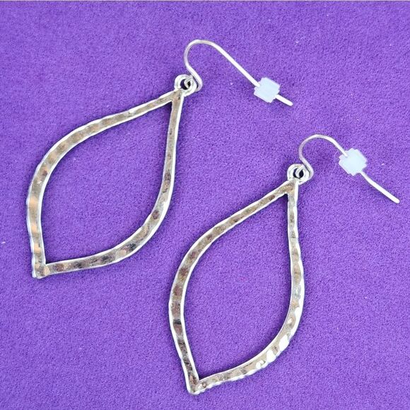 🩵Premier "Gold Essence" Gold Plated Dangling Earrings - Picture 3 of 9